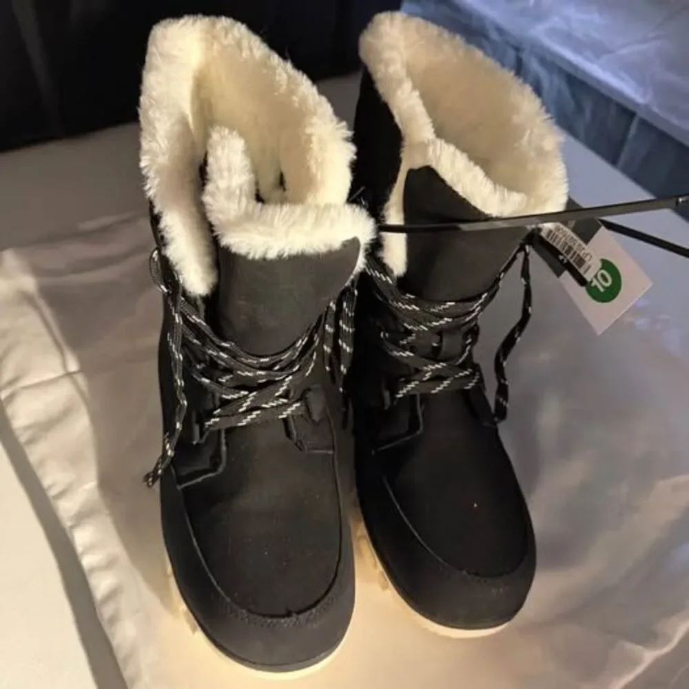 New Women's Black Winter Boots Faux Fur - Picture 2 of 6